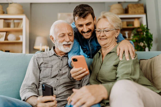 Familia compartiendo